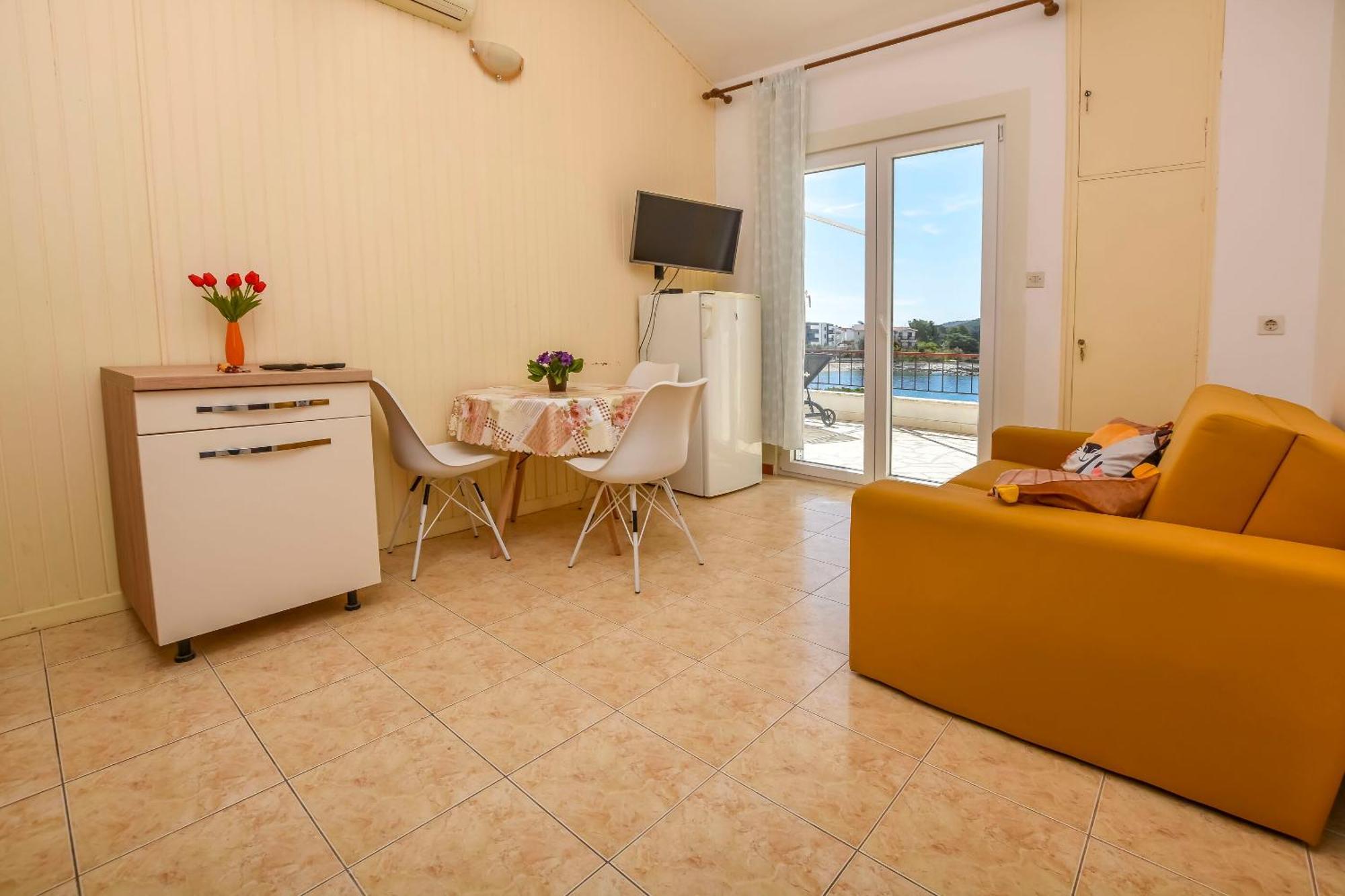 Apartments Zivana 罗戈兹尼察 外观 照片