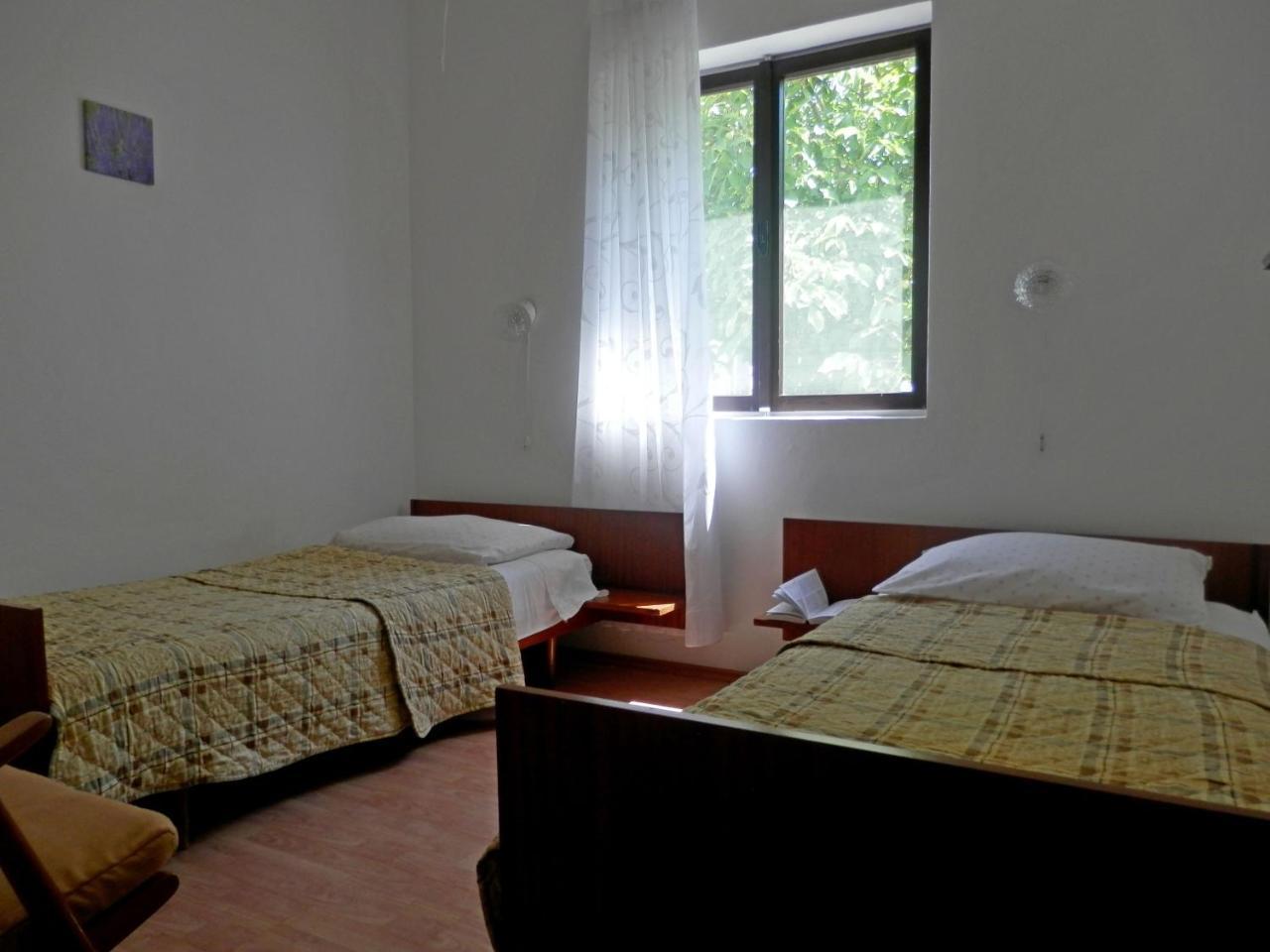 Apartments Zivana 罗戈兹尼察 外观 照片